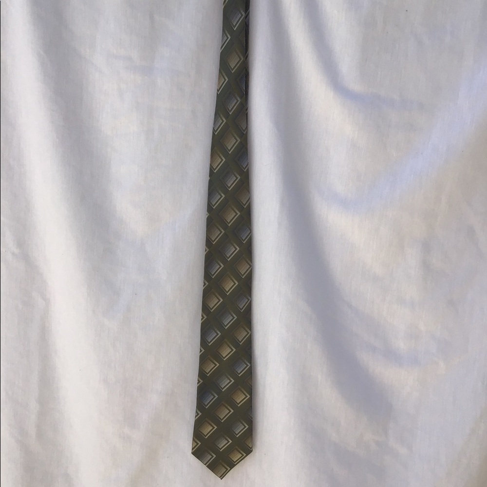 Croft & Barrow Green and Gray 100% Silk Tie - 60”